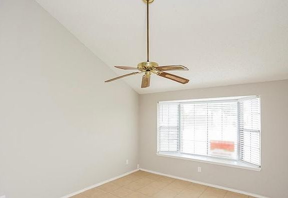 2nd image of 2042 New Haven Dr