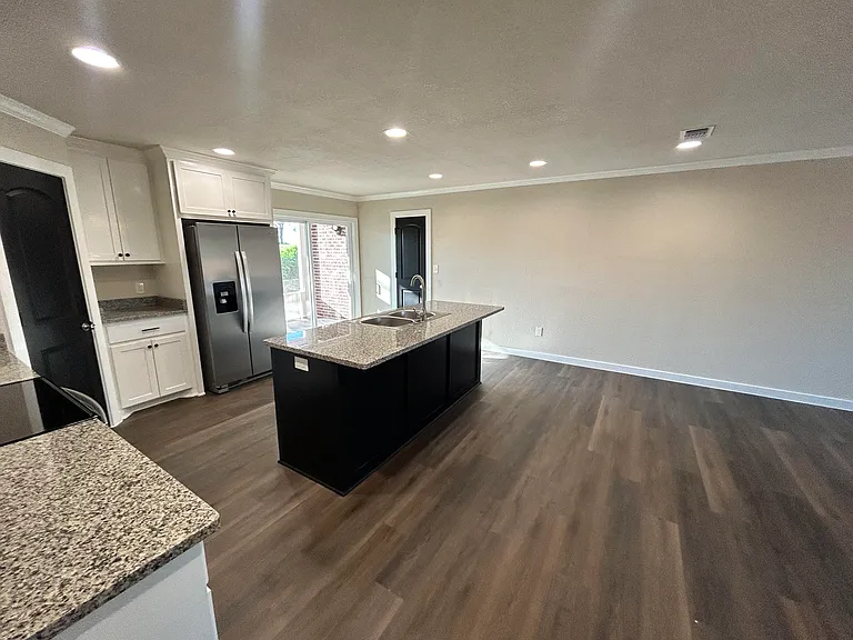 Cooper Ridge Luxury Apartment Homes — Photo 8