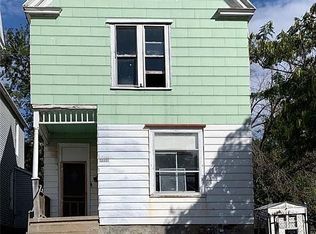 1323 Ridenbaugh St, Saint Joseph, MO 64501