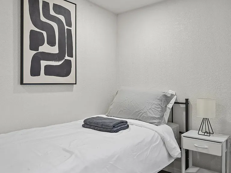4026 W Grant St #1 — Photo 22