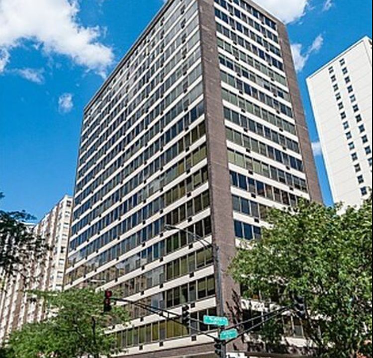 1st image of 360 W Wellington Ave APT 2B