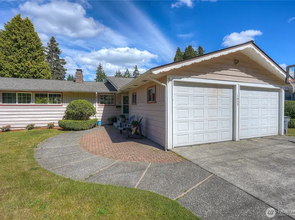 1045 Sunrise Lane, Fircrest, WA 98466