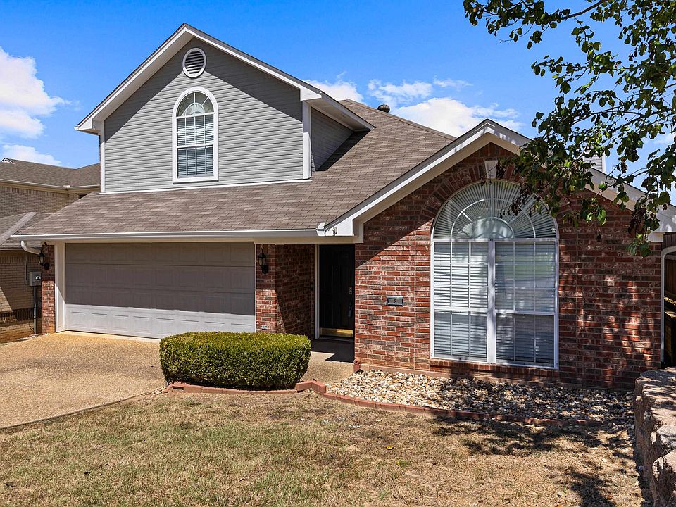 1st image of 2 Oak Creek Ridge Dr