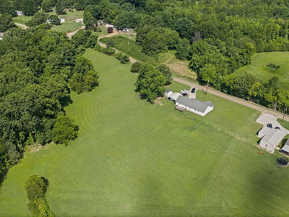 4th image of 1140 Long Rd