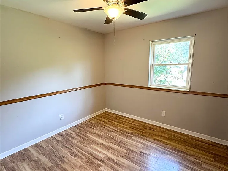 4541 Marseille Dr — Photo 7