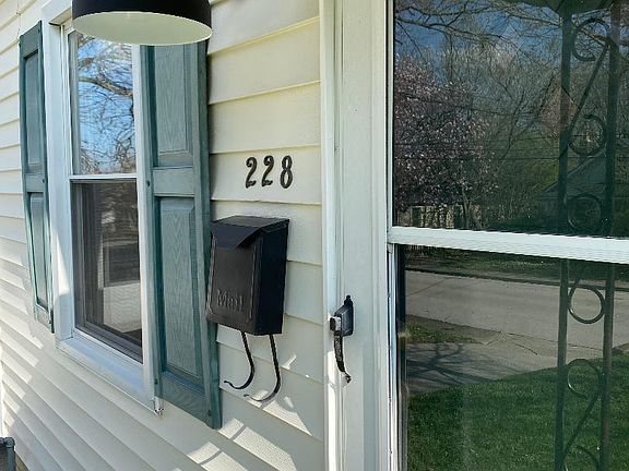 2nd image of 228 Lincoln Ave