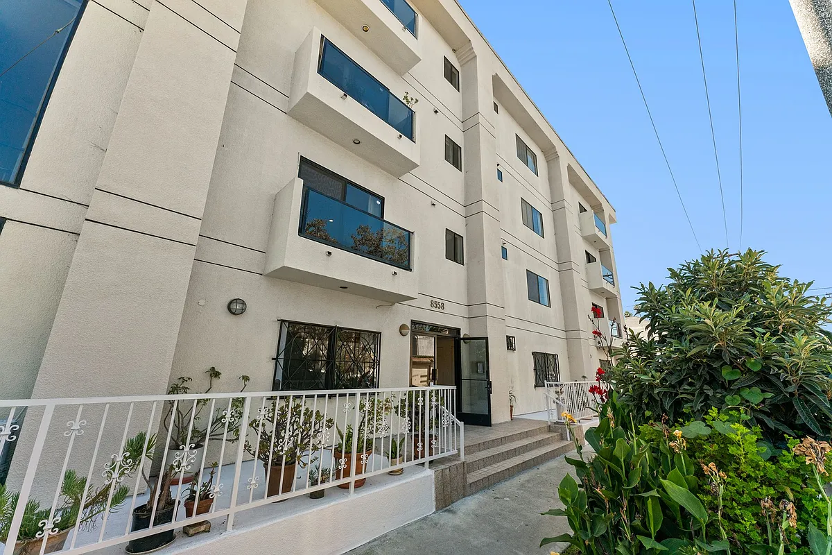 Building Photo - 8558 Chalmers Dr #202A