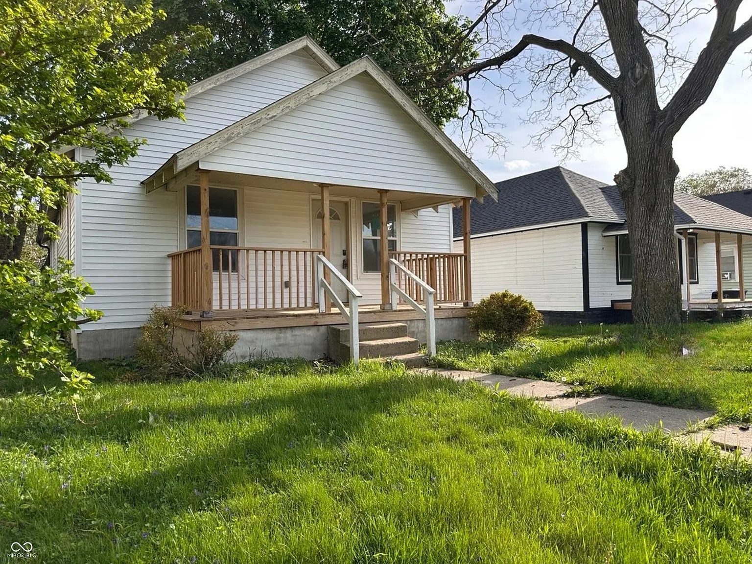 3 bed, 1.5 bath, 960 sqft, $1,400 — Photo 1