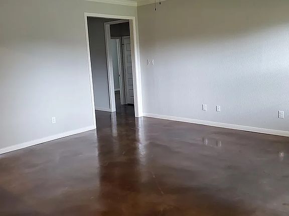 5th image of 5604 Moose Jaw Cir #B