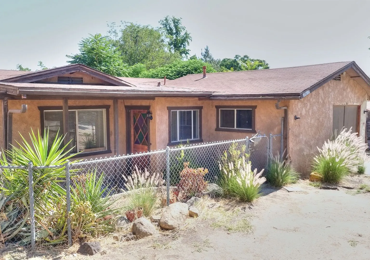 Charming 2 Bedroom Home with Private Yard in Lake Elsinore — Photo 1