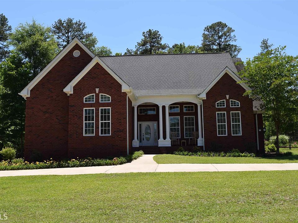 1st image of 650 Deer Lake Dr