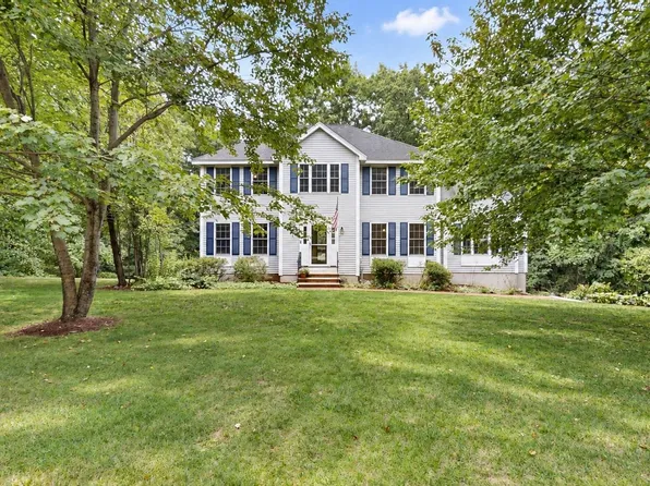 79 Wyndridge Circle, Pelham, NH 03076