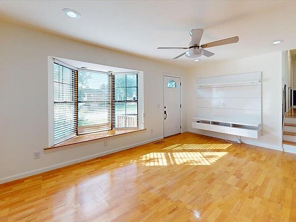 5th image of 7327 Sterling Rd