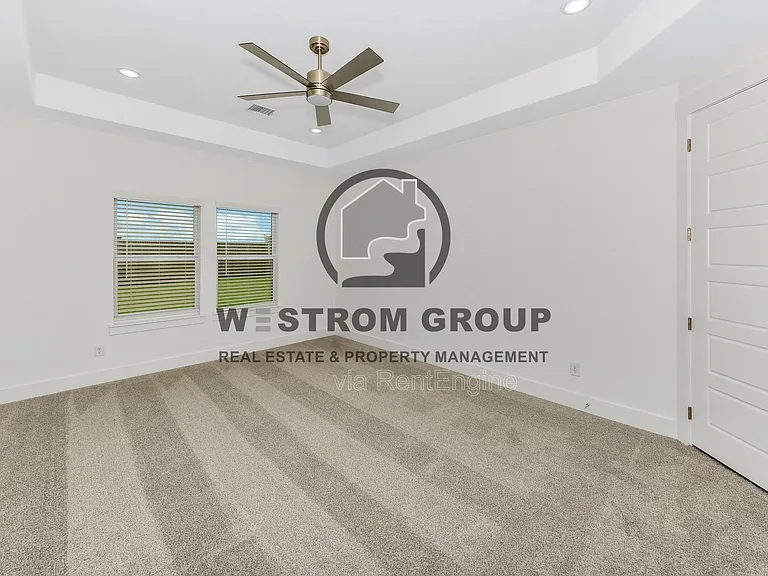 17229 Oxborough Dr — Photo 17