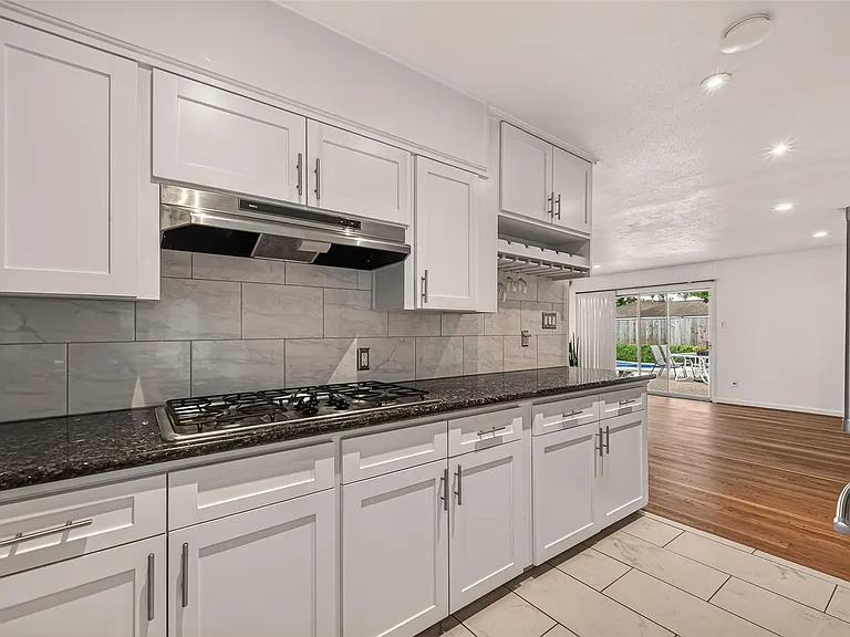 5666 Overbrook Ln — Photo 16