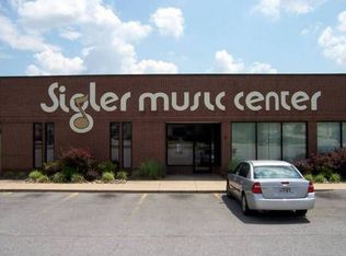 4401 S Thompson St, Springdale, AR 72764