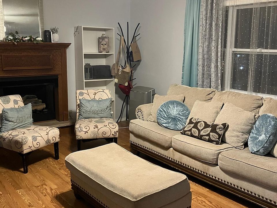 2nd image of 114 Brewster Way