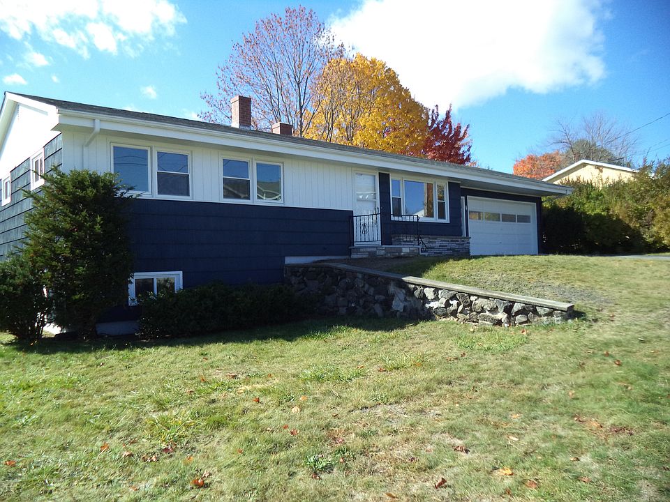 1st image of 7 Heathwood Ln