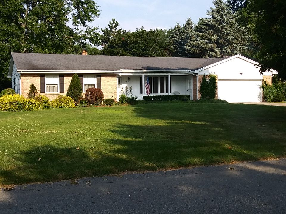 1st image of 2159 Lamont Ave NW
