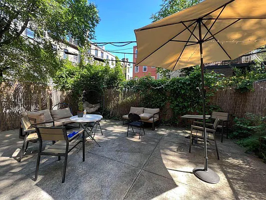 Rented by Pear NYC LLC | media 18