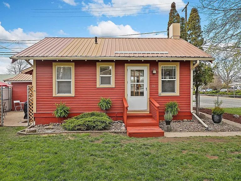 30 E Oregon St — Photo 7