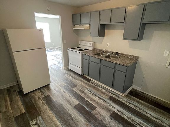 4th image of 114 Tillman Dr APT D
