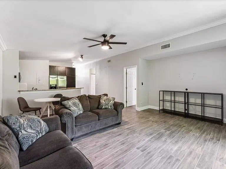 Vaulted Ceilings in Main Living Space