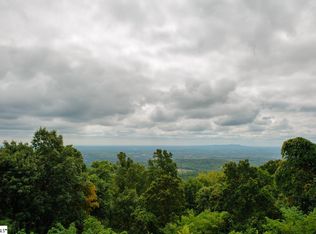 111 Foggy Cut Ln, Landrum, SC 29356