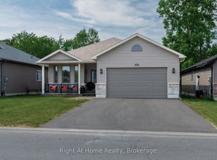 40 Birchmount St, Quinte West, ON K8V0C6