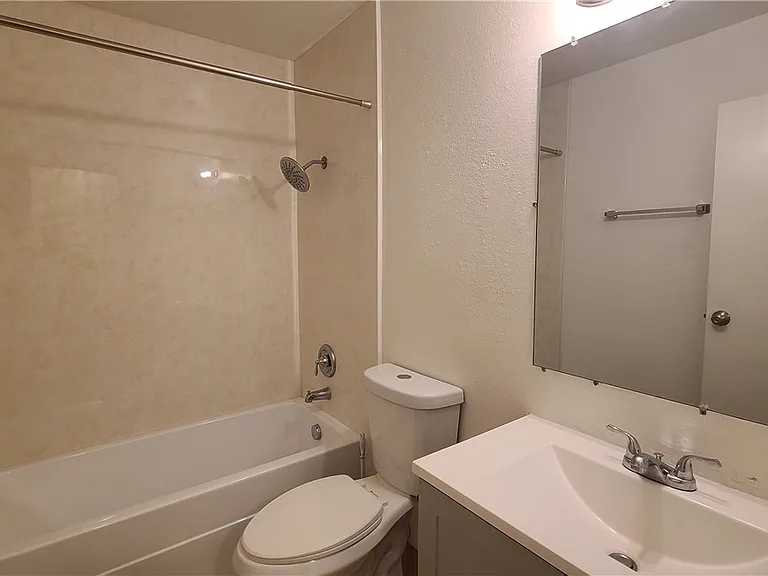3117 E Carey Ave #3 — Photo 15