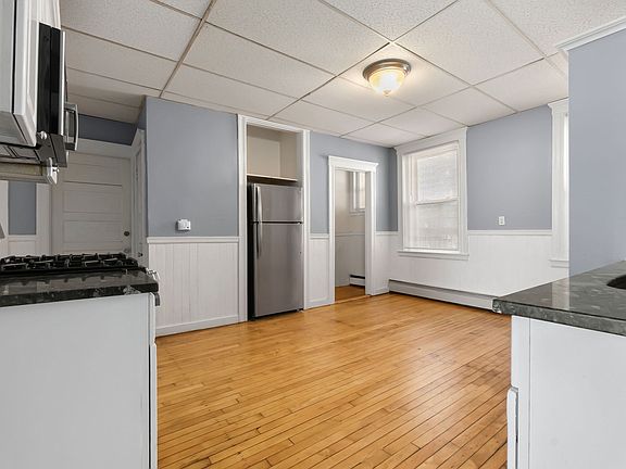 3rd image of 56 Ward St APT 3B