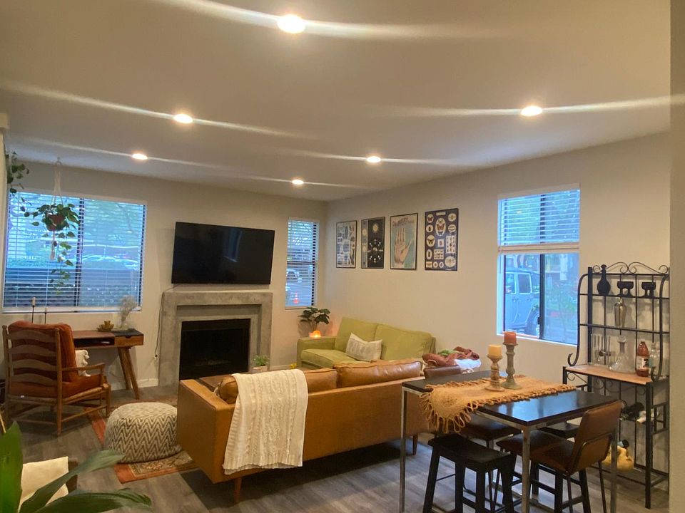 Living/dining room