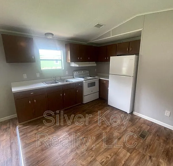1019 S Jackson St #10 — Photo 5