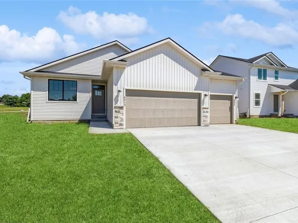 6512 NE Caroline Ave, Pleasant Hill, IA 50327