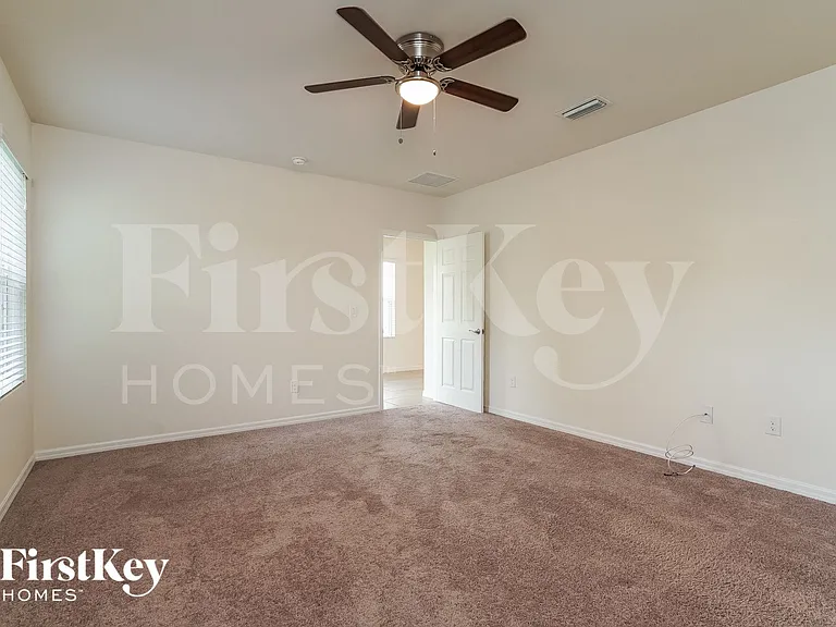 604 SW 6th Ave — Photo 9