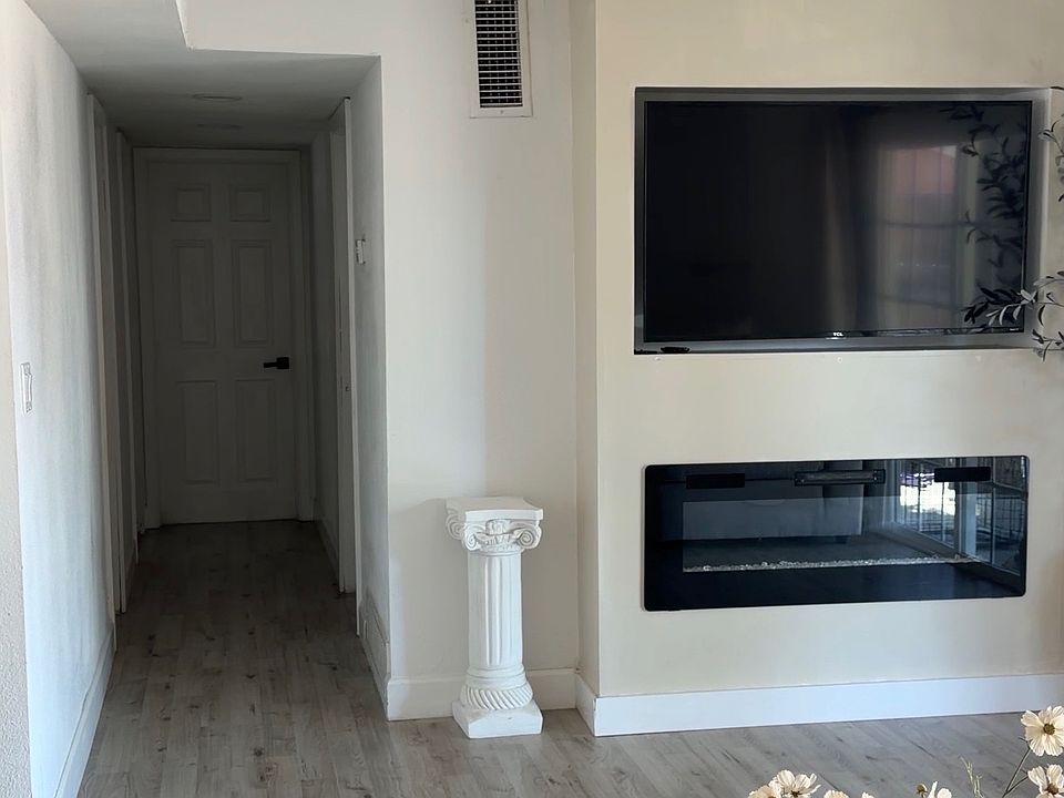 2nd image of 649 W Ramona Dr