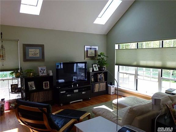 5th image of 218 Dorado Ct N