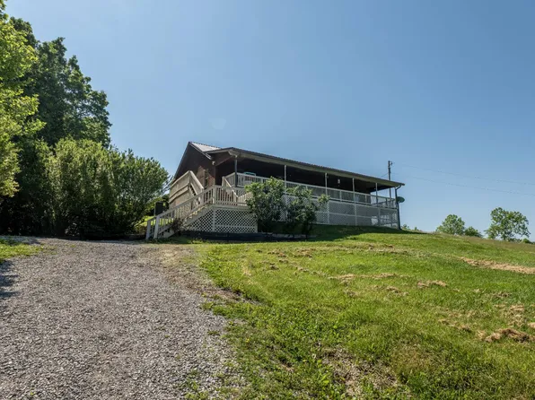 916 Sam Gilliland Rd, Oak Hill, OH 45656