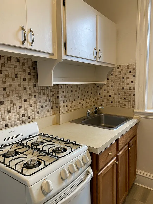 Studio, 345 sqft, $2,300 — Photo 4