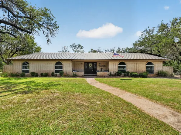 101 Cynthia, Pleasanton, TX 78064