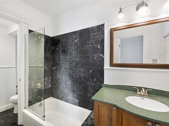 5th image of 29 E 126th St APT B