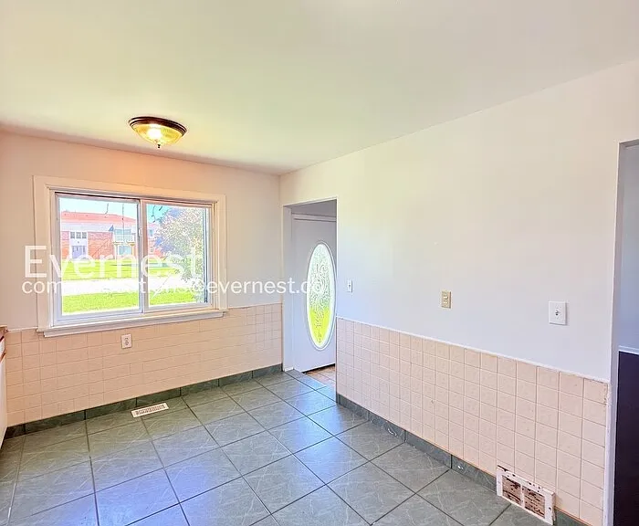 4224 Frazho Rd — Photo 6