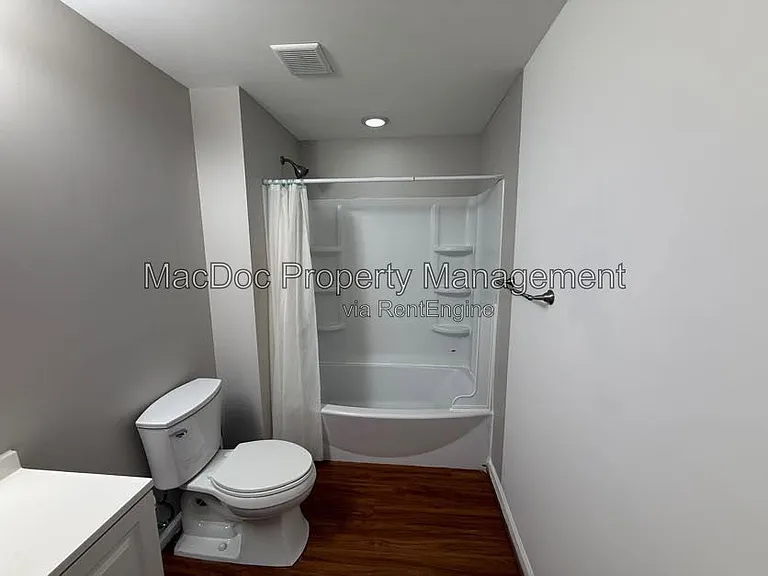 1404 Graham Dr — Photo 80