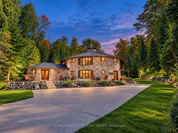 1166 Bonnie Lake Rd, Bracebridge, ON P1L 1W9