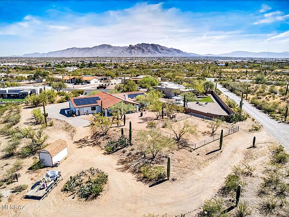 3rd image of 7539 N Sonoma Way