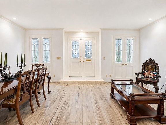 4th image of 7615 Del Monte Dr