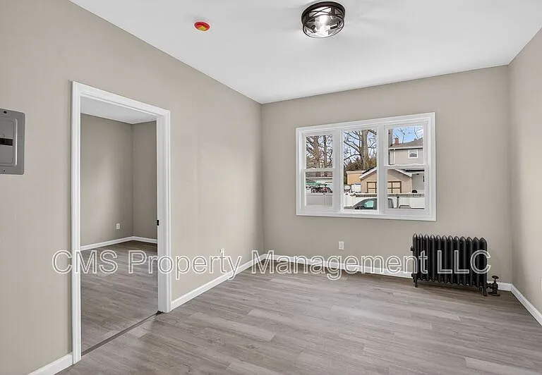 378 Grand St #1R — Photo 19