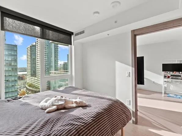 455 SW Marine Dr #2003, Vancouver, BC V5X 2S9