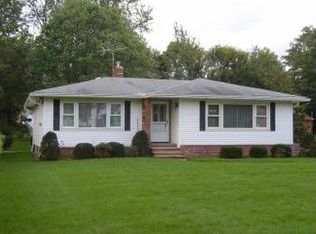 25281 Hall Dr, Westlake, OH 44145
