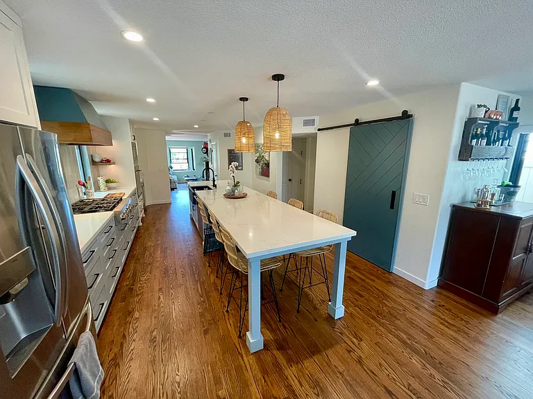 325 C Ave — Photo 6